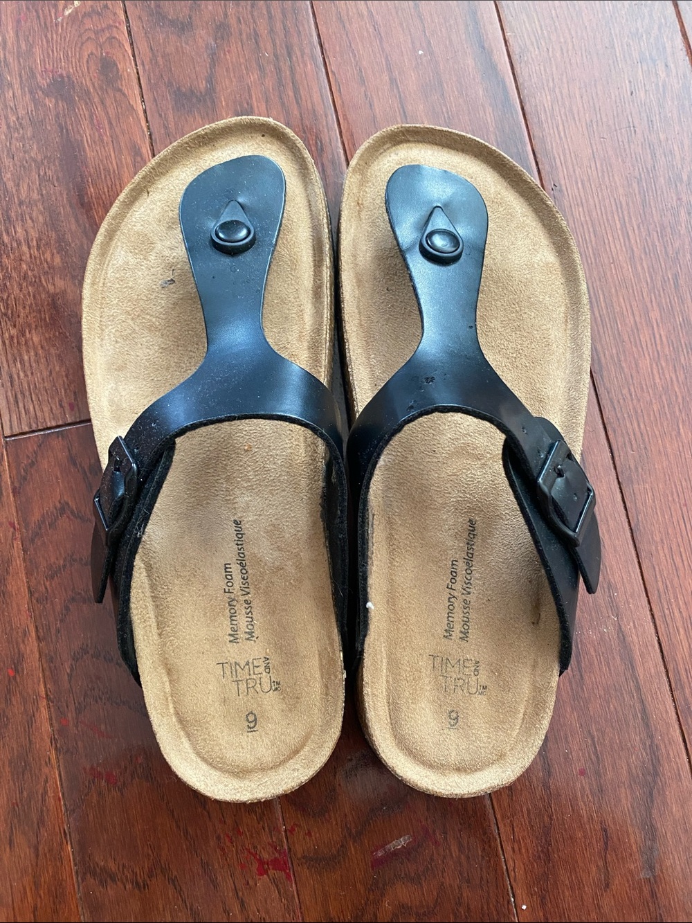 Time and Tru Black Toe-Post Sandals with Tan Footbed